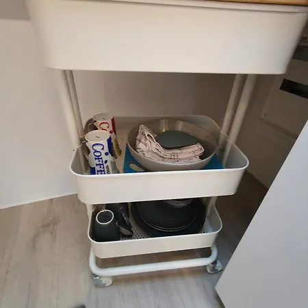 Dachzimmer Mit Kochecke Und Duschbad, Nahe Messe *