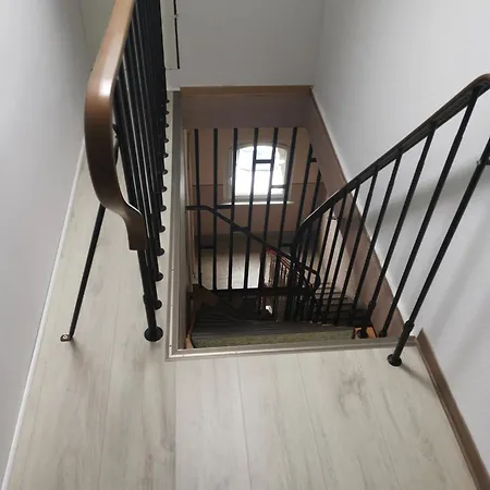 Dachzimmer Mit Kochecke Und Duschbad, Nahe Messe Hanovre