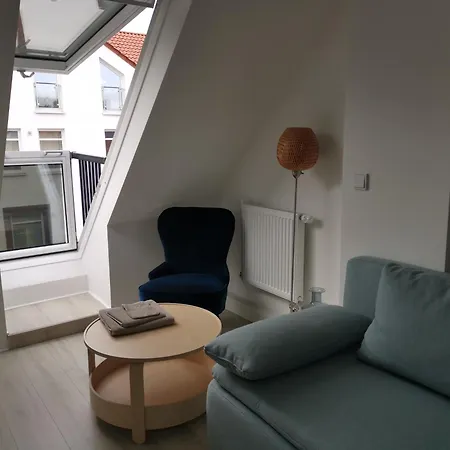Dachzimmer Mit Kochecke Und Duschbad, Nahe Messe Apartament Hanower