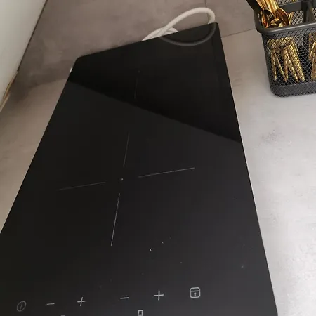 Dachzimmer Mit Kochecke Und Duschbad, Nahe Messe Daire