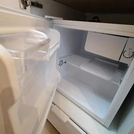 Dachzimmer Mit Kochecke Und Duschbad, Nahe Messe Daire *